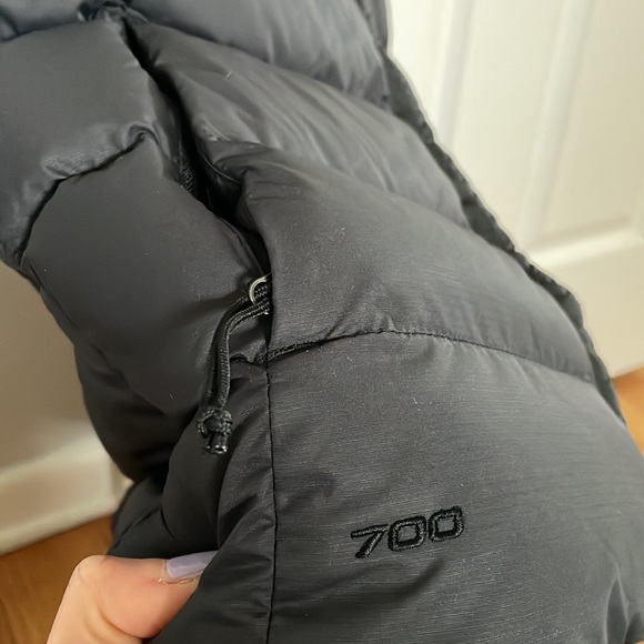 North face Puffer 700-Fill Power Down Vest - Picture 4 of 6